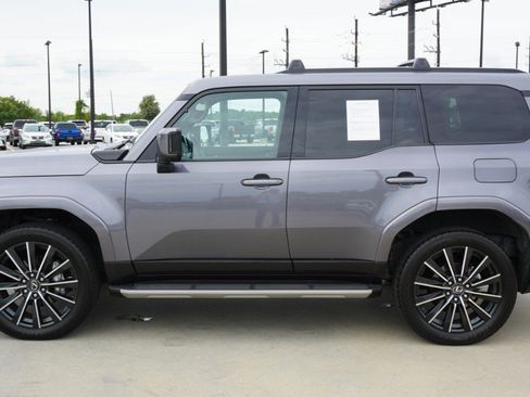 Used 2024 Lexus GX 550 w/ Cold Area Package AWD/4WD image 5