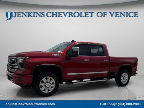 Used 2024 Chevrolet Silverado 2500 High Country w/ High Country Premium Package AWD/4WD image 11