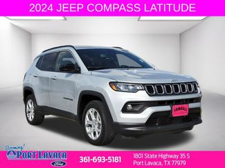 Used 2024 Jeep Compass Latitude video 1