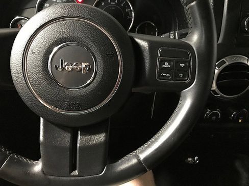 Used 2013 Jeep Wrangler Unlimited Rubicon w/ Connectivity Group image 24