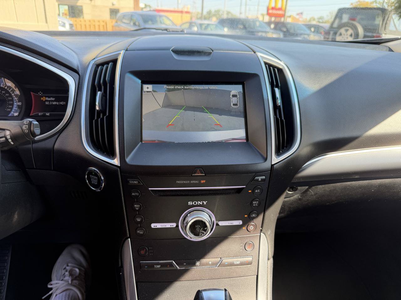 Used 2017 Ford Edge Titanium w/ Technology Package AWD/4WD image 18