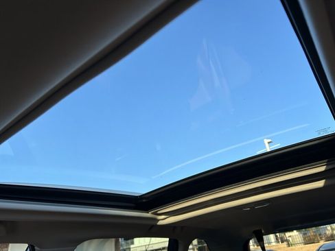 Used 2023 Subaru Forester Touring image 38