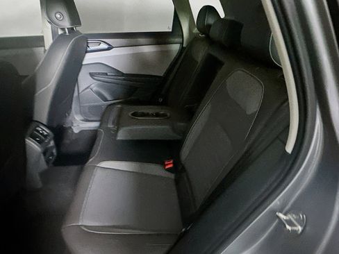 Used 2024 Volkswagen Taos SE image 26