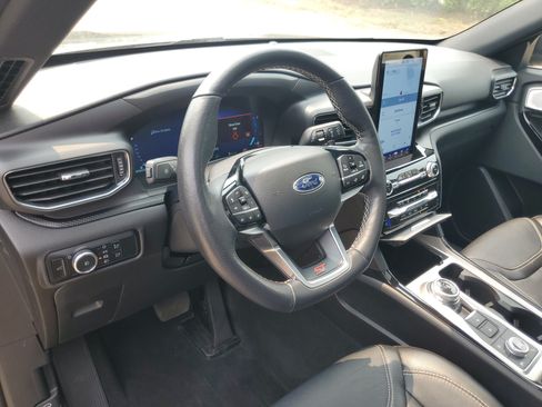 Used 2023 Ford Explorer ST w/ Equipment Group 401A AWD/4WD image 13