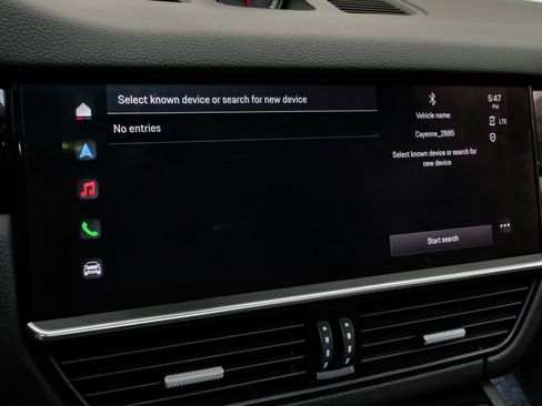 Used 2023 Porsche Cayenne Platinum Edition image 31