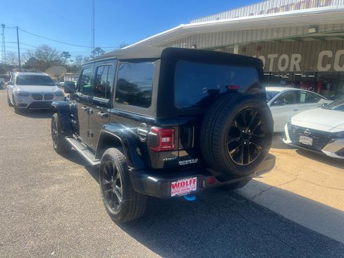 Used 2023 Jeep Wrangler Sahara w/ Cold Weather Group image 7