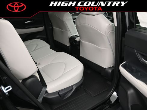 New 2026 Toyota Grand Highlander XLE image 10