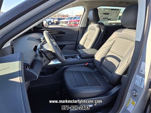 New 2026 Lincoln Nautilus Reserve image 5