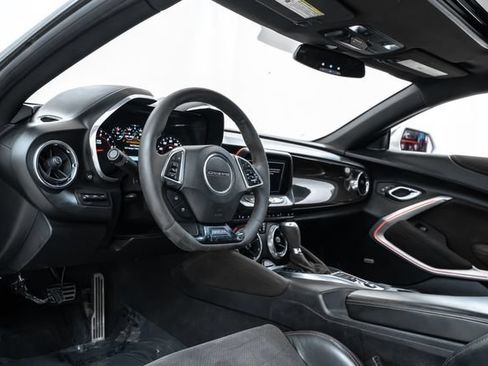 Used 2018 Chevrolet Camaro ZL1 RWD image 18