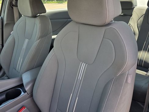 Used 2025 Hyundai Elantra SEL FWD image 23