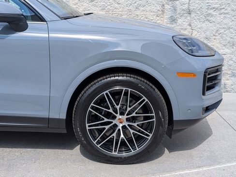 New 2026 Porsche Cayenne AWD/4WD image 32