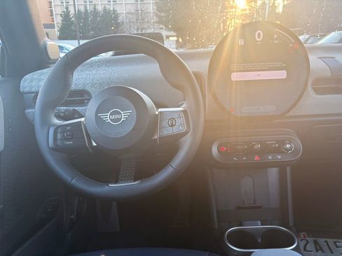 Used 2025 MINI Cooper S FWD image 13