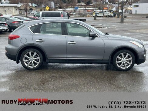 Used 2011 INFINITI EX35 Journey w/ Premium Pkg image 8