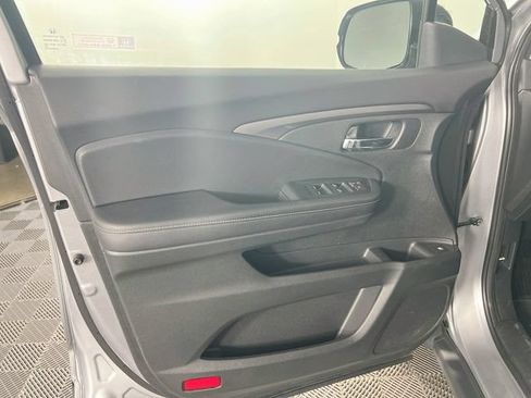 Used 2023 Honda Ridgeline Sport image 19