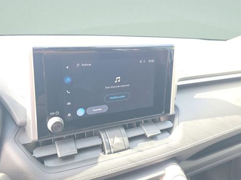 Used 2025 Toyota RAV4 XLE image 21