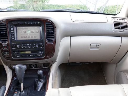 Used 2002 Toyota Land Cruiser AWD/4WD image 68