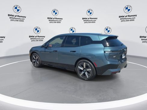Used 2024 BMW iX xDrive50 w/ Premium Package AWD/4WD image 6
