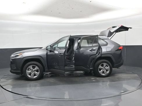 Used 2025 Toyota RAV4 XLE AWD/4WD image 56