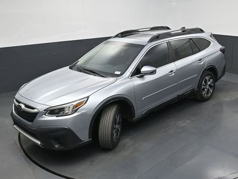Used 2022 Subaru Outback Limited image 41
