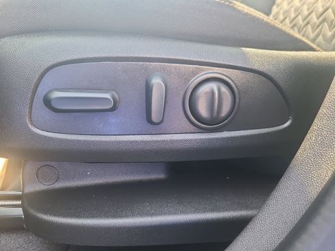 Used 2024 Chevrolet Equinox LT AWD/4WD image 14