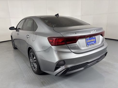 Used 2023 Kia Forte LXS w/ LXS Technology Package FWD image 6