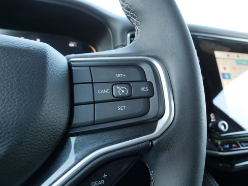 Used 2024 Jeep Wagoneer L 4WD image 24