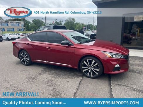 Used 2021 Nissan Altima 2.5 SR w/ SR Premium Package FWD image 1