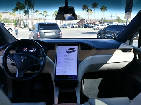 Used 2021 Tesla Model X Long Range AWD/4WD image 31