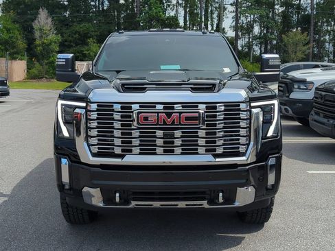Used 2025 GMC Sierra 2500 Denali AWD/4WD image 9