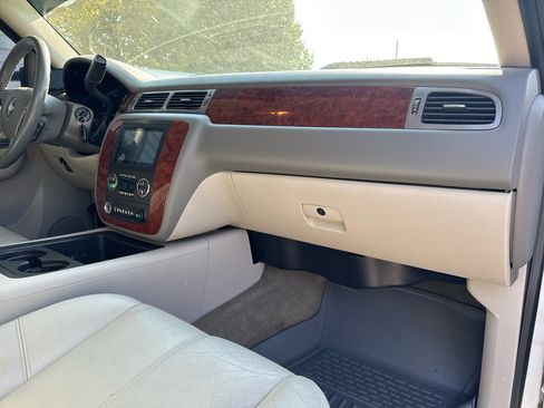 Used 2011 Chevrolet Silverado 2500 LTZ w/ LTZ Plus Package image 15