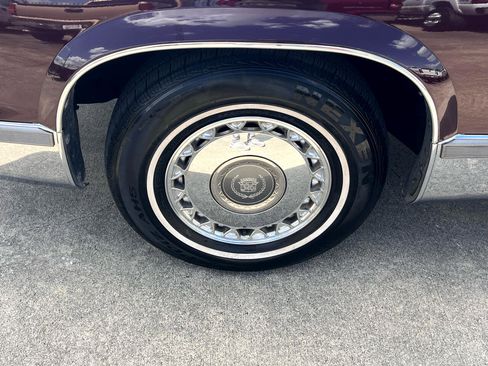 Used 1996 Cadillac Fleetwood Brougham image 21