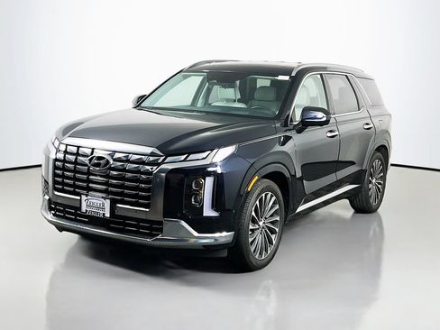 Used 2023 Hyundai Palisade Calligraphy w/ Cargo Package AWD/4WD image 3
