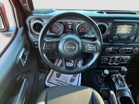 Used 2019 Jeep Wrangler Unlimited Sport S AWD/4WD image 19