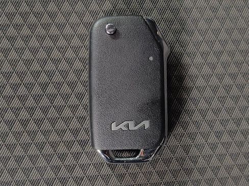 Used 2022 Kia Soul LX FWD image 32