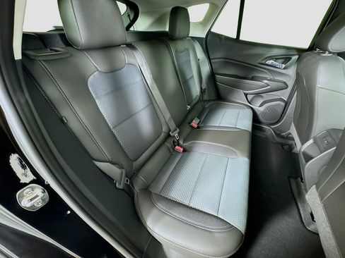 New 2026 Chevrolet Trax LT w/ Midnight Edition FWD image 25
