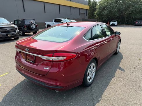 Used 2018 Ford Fusion SE FWD image 6