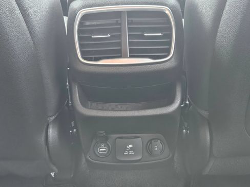 Used 2020 Hyundai Santa Fe Limited FWD image 27