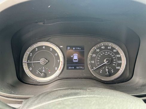 Used 2022 Hyundai Venue SEL image 11