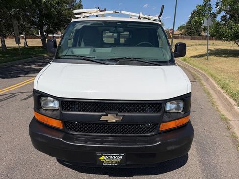 Used 2015 Chevrolet Express 2500 RWD image 4