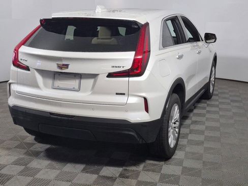 Used 2024 Cadillac XT4 Luxury w/ Cold Weather Package image 7