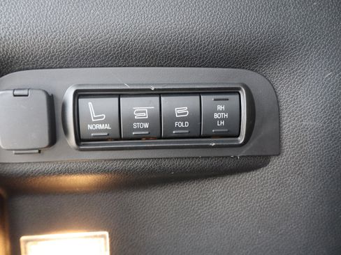 Used 2017 Ford Explorer Platinum AWD/4WD image 34
