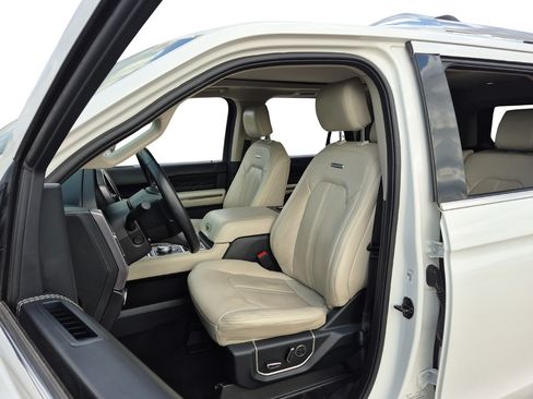 Used 2021 Ford Expedition Platinum RWD image 16