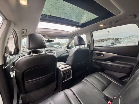Used 2017 Nissan Murano Platinum image 18