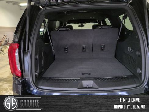 Used 2022 GMC Yukon XL SLT w/ SLT Luxury Package AWD/4WD image 23