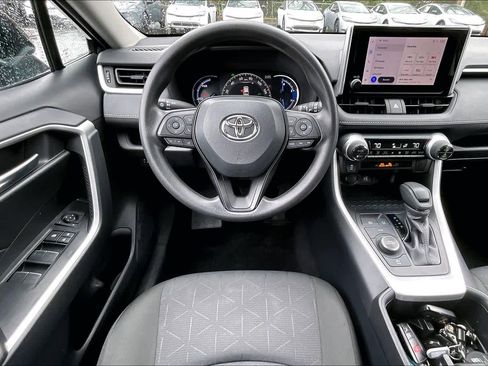 Certified 2025 Toyota RAV4 XLE image 6