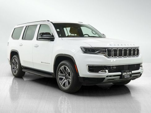 Used 2024 Jeep Wagoneer Series II w/ Flexible Seating Group AWD/4WD image 7