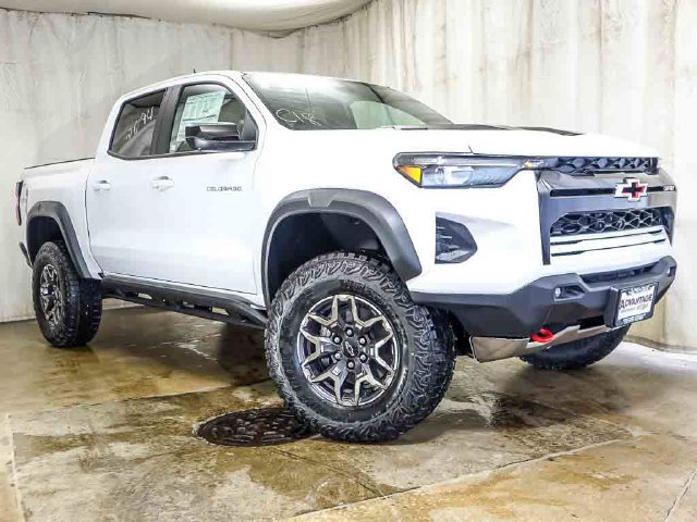 New 2026 Chevrolet Colorado ZR2 w/ Technology Package AWD/4WD image 2