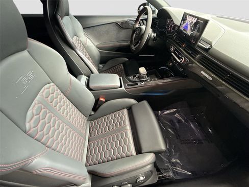 Used 2023 Audi RS 5 w/ Black Optic Carbon Package image 28