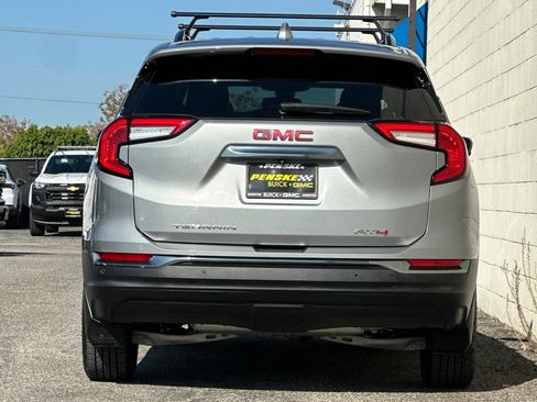 Used 2024 GMC Terrain AT4 AWD/4WD image 5