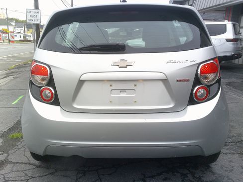 Used 2014 Chevrolet Sonic LT FWD image 8